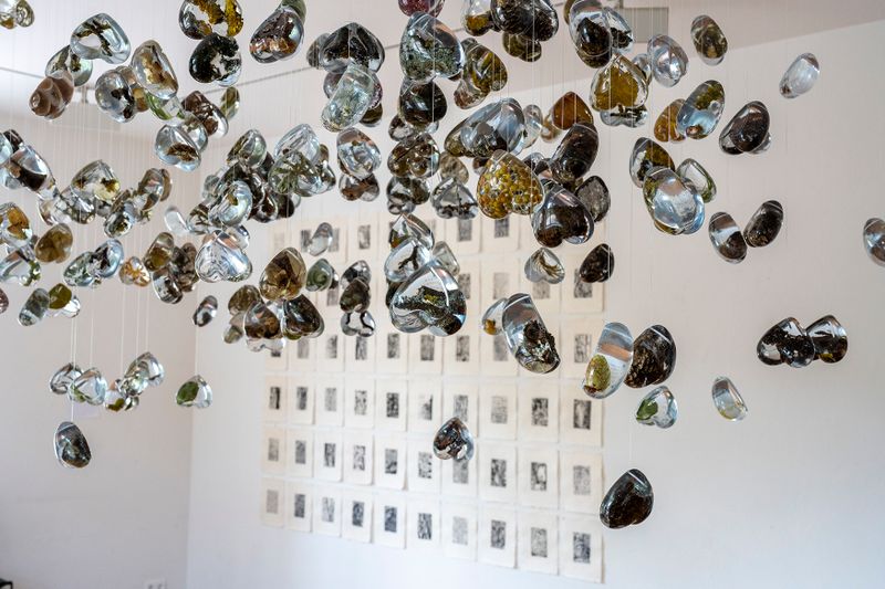 Installation »Plastic Memory« von Piloya Irene